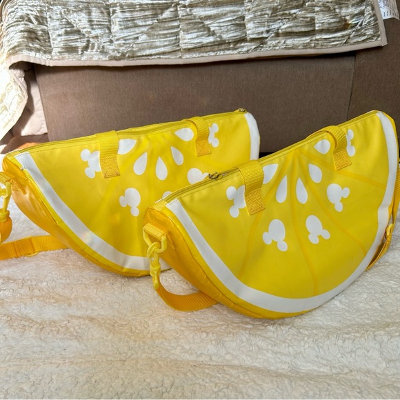 Disney Micky Mouse Lemon Wedge Insulated Cooler Bag - Picture 3 of 12